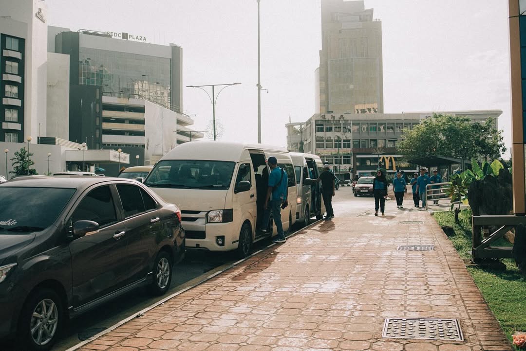 Rental Hiace - Insan Kelana Travel